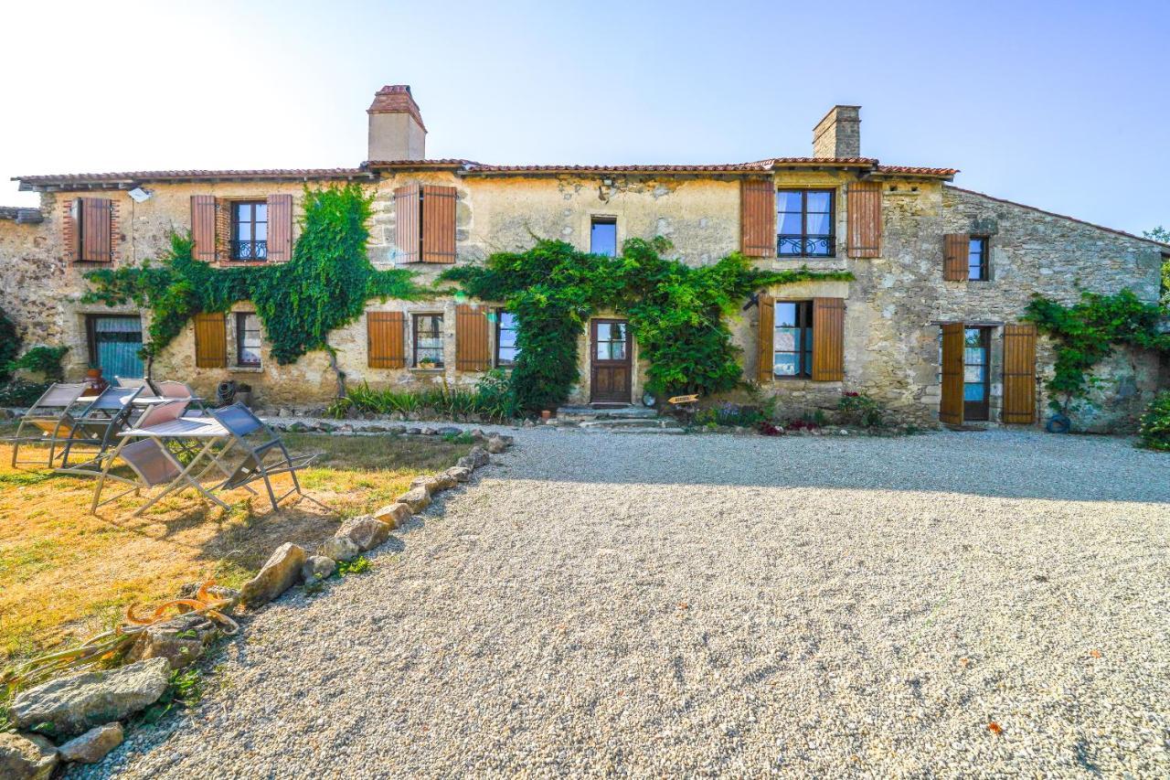 Le Mas D'Anjou Hotel Tigné Esterno foto